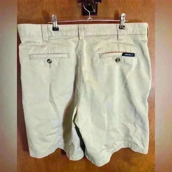 Eddie Bauer Men’s Khaki Shorts - Picture 2 of 5